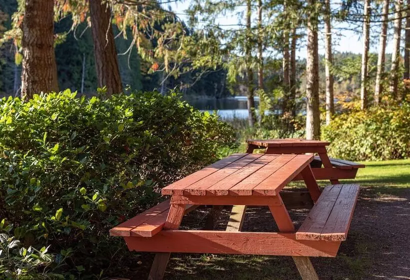 Cusheon Lake Resort