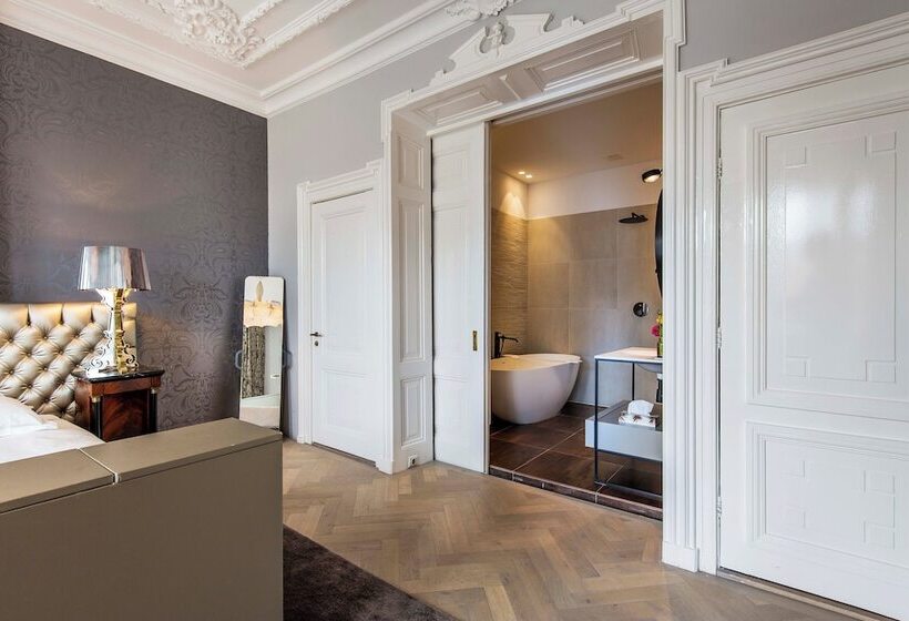 هتل Amstel Corner