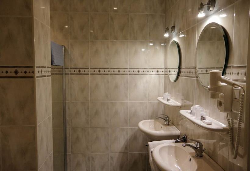 ホテル And Restaurant Van Saaze