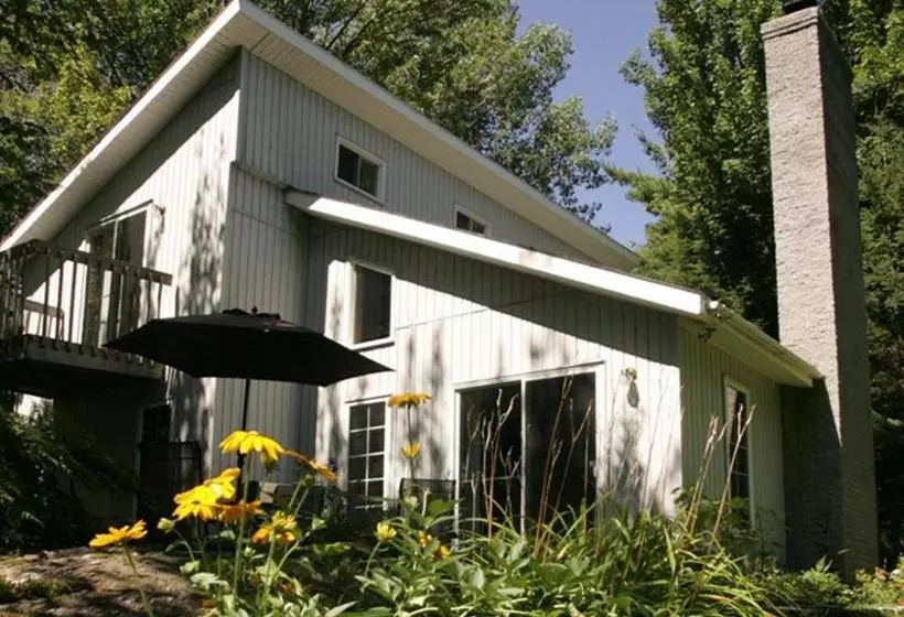 Chalet Au Bord De L Eau Le Nymphéa