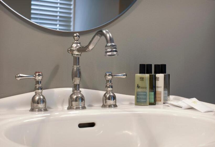 فندق Le Pleasant Hôtel & Café