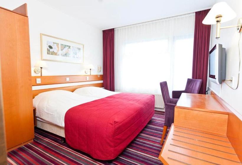 בית מלון כפרי The Wigwam