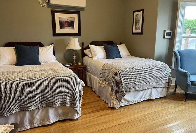 Mclean House Bed & Breakfast