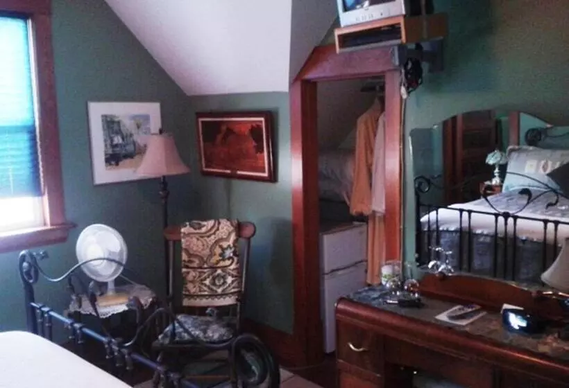 Phoenix House B&b