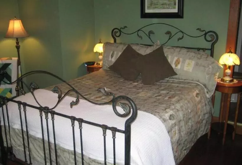 Phoenix House B&b