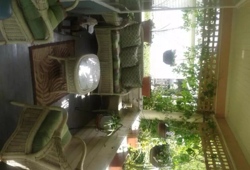 Phoenix House B&b