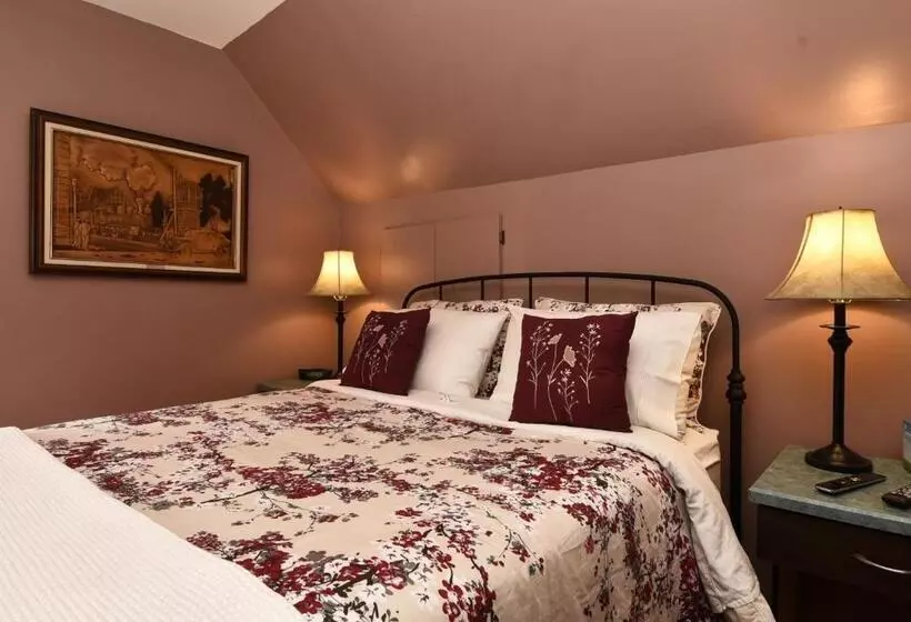 Phoenix House B&b
