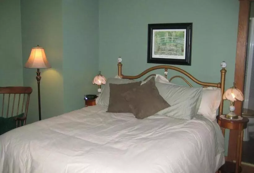 Phoenix House B&b