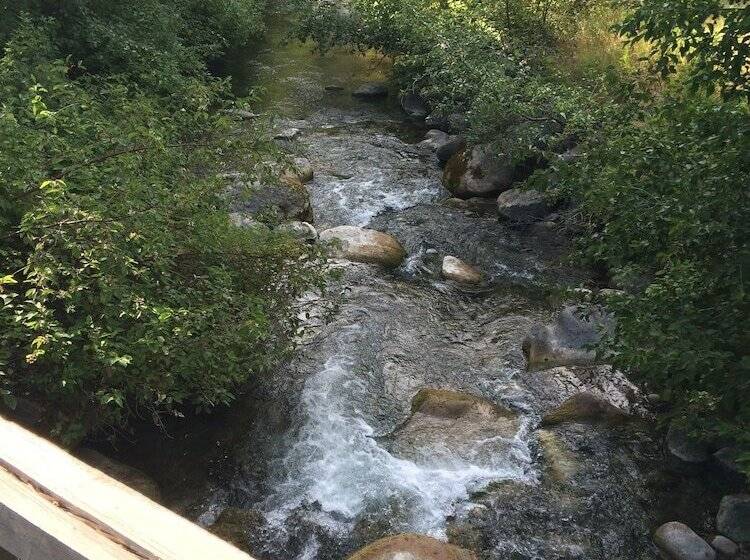 Rainbow Lake Castle Resort