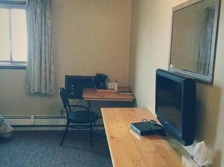 Wakiki Motel & Lounge