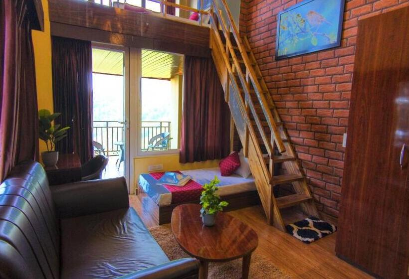 Hotel Whispering Pines Farmstay