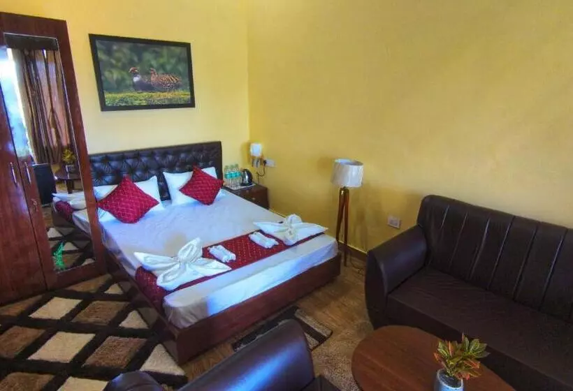 ホテル Whispering Pines Farmstay