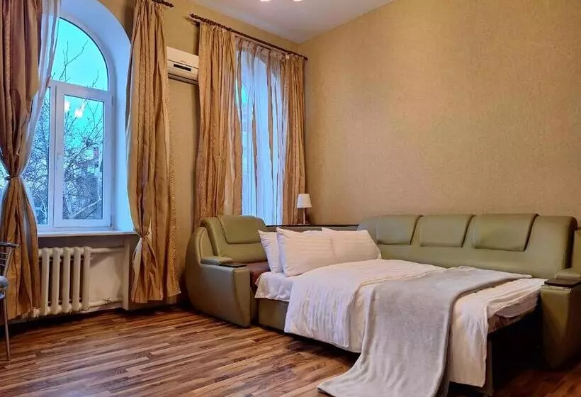 сапсан. двокімнатні квартири. мережа Alex Apartments. документи для відряджень