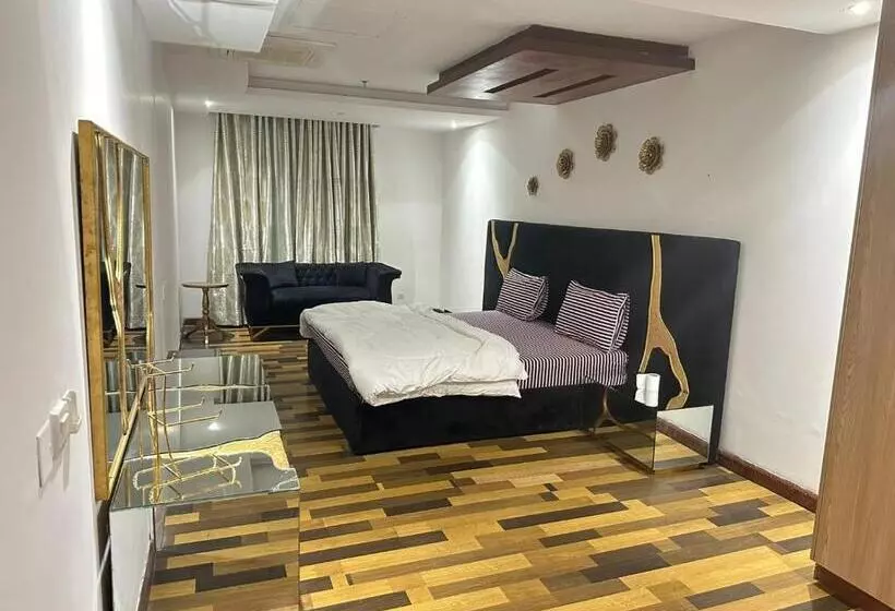 هتل Penta Square Mall & Residence