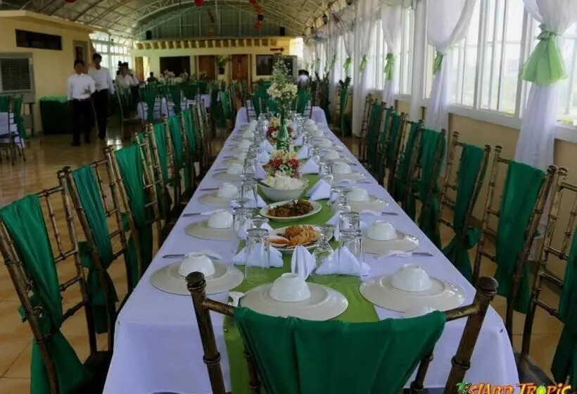 Island Tropic Hotel And Restaurant