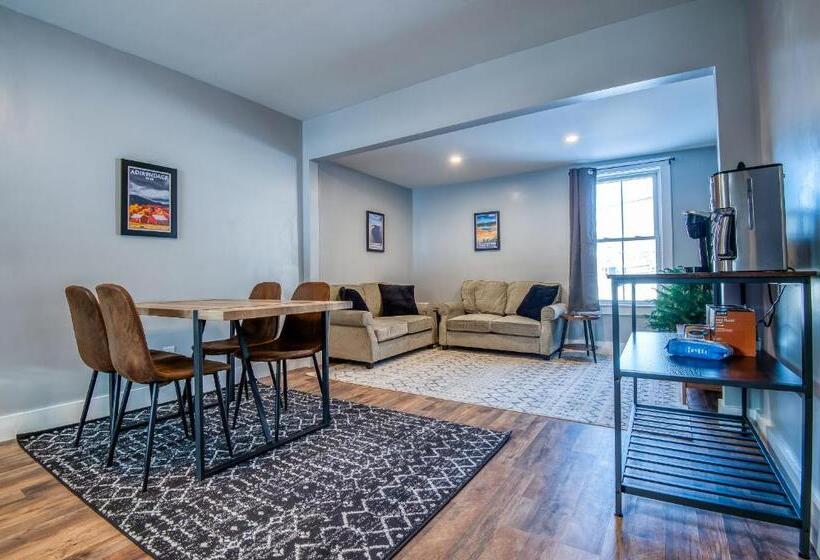 Пансион 1st Floor Adventure Property