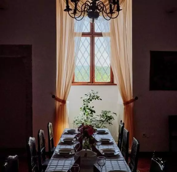 ペンション Pipo Várkastély, Ozora