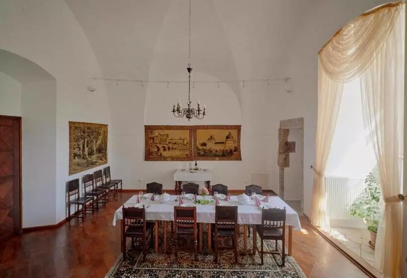 ペンション Pipo Várkastély, Ozora