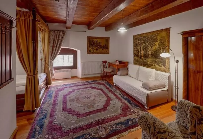 ペンション Pipo Várkastély, Ozora