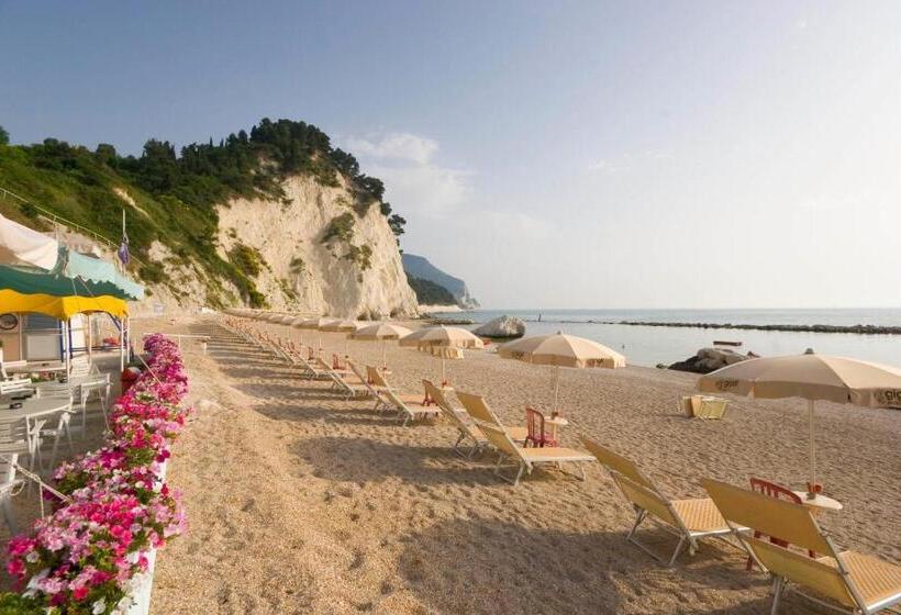 בית מלון כפרי Eden Gigli