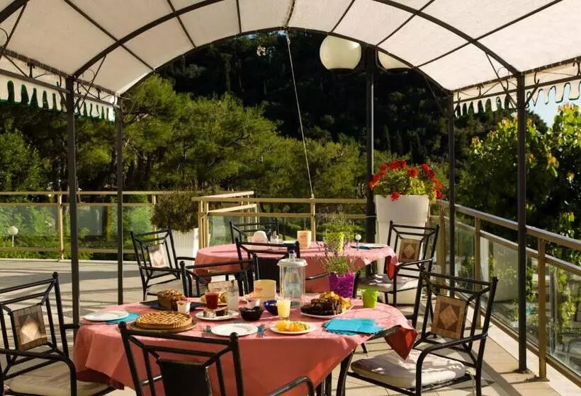 هتل Eden Gigli