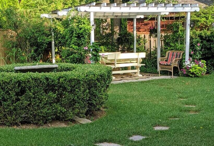 Apple Tree Historic B&b