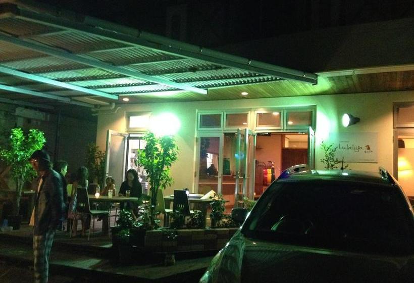 ベッドアンドブレックファースト Lulaliya