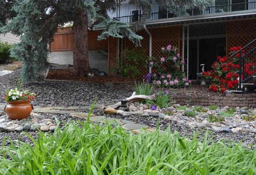 Dogwood Bed & Breakfast