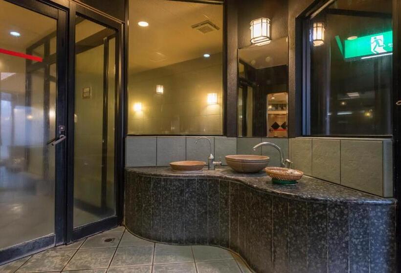 בית מלון כפרי Awara Grand