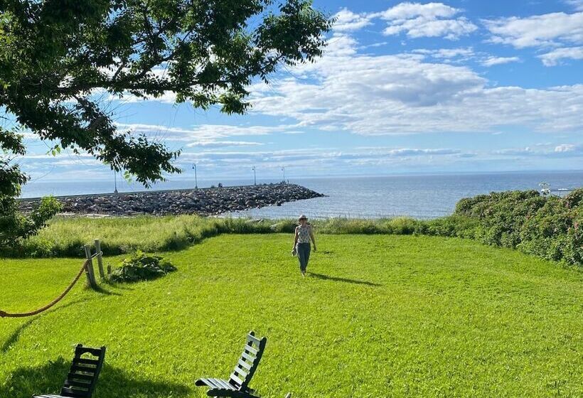 בית מלון כפרי Le Gaspesiana