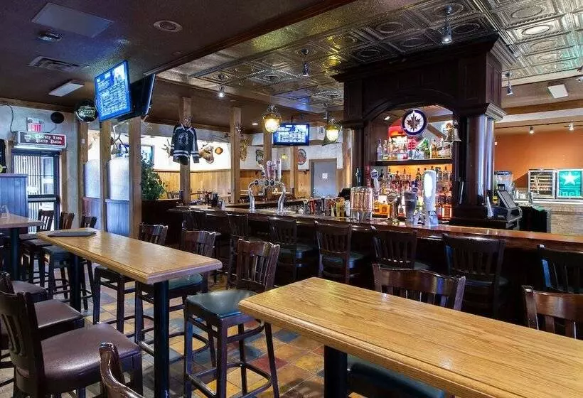 هتل Park West Inn