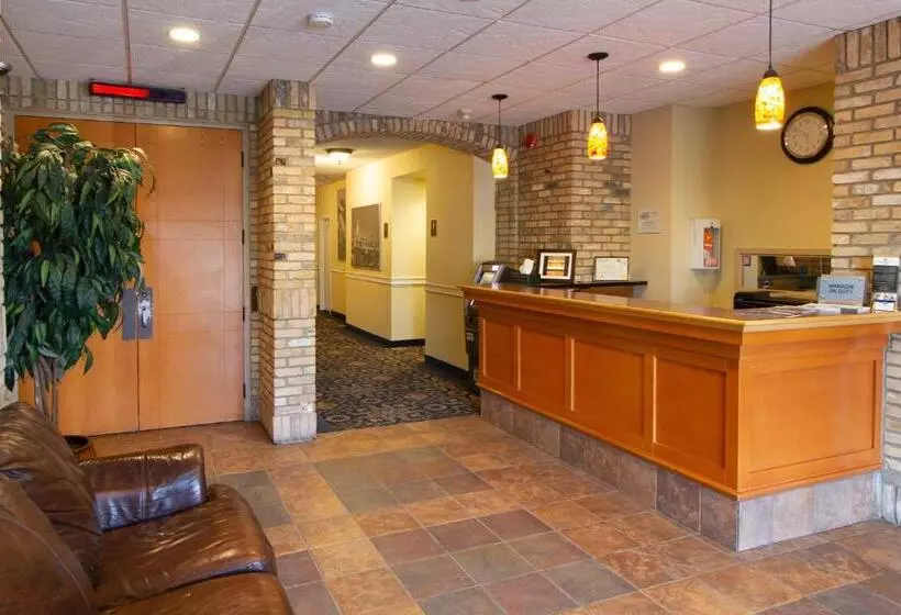 هتل Park West Inn
