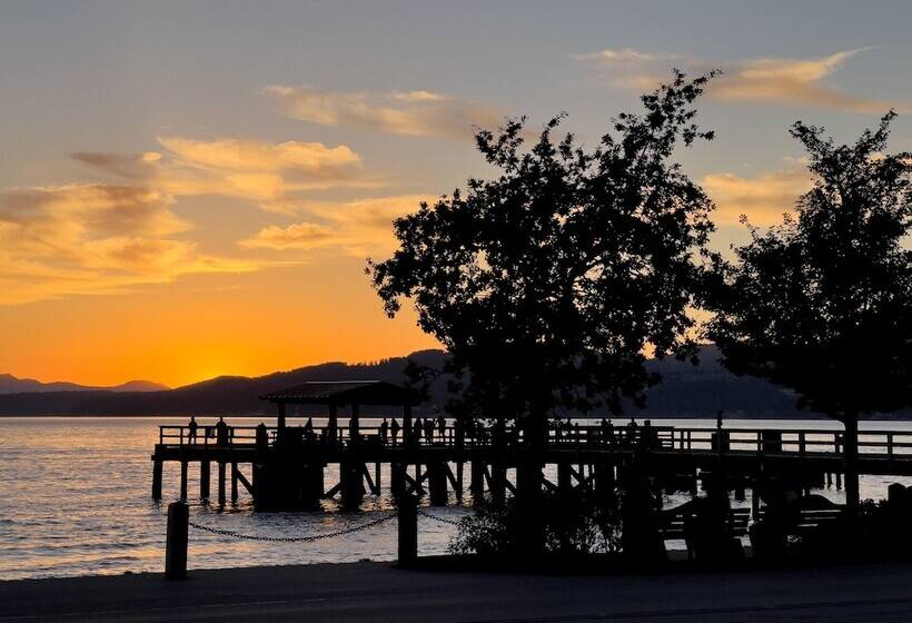 汽车旅馆  Oceanside Villas