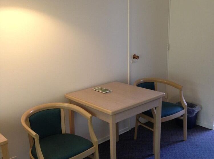 فندق على الطريق Rider S Inn