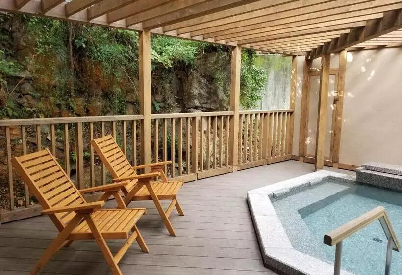 Ryokan Shirakawa Yunokura