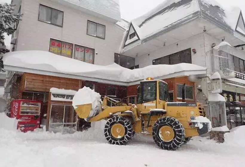 Retkeilymaja Hakuba Cortina Lodge
