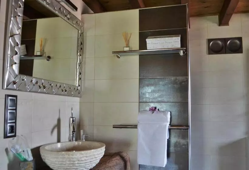 تختخواب و صبحانه Casa Maru