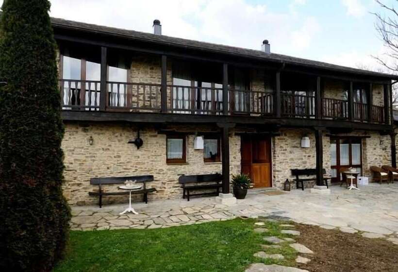 تختخواب و صبحانه Casa Peleyon