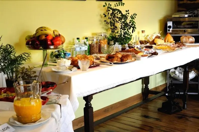 تختخواب و صبحانه Casa Peleyon