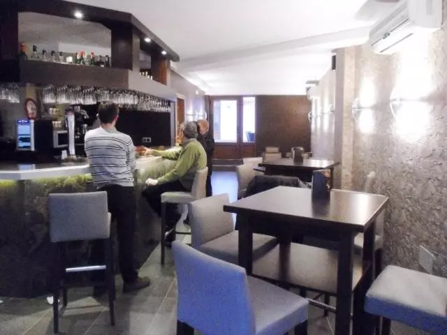 Hotelli Ribera De Langa