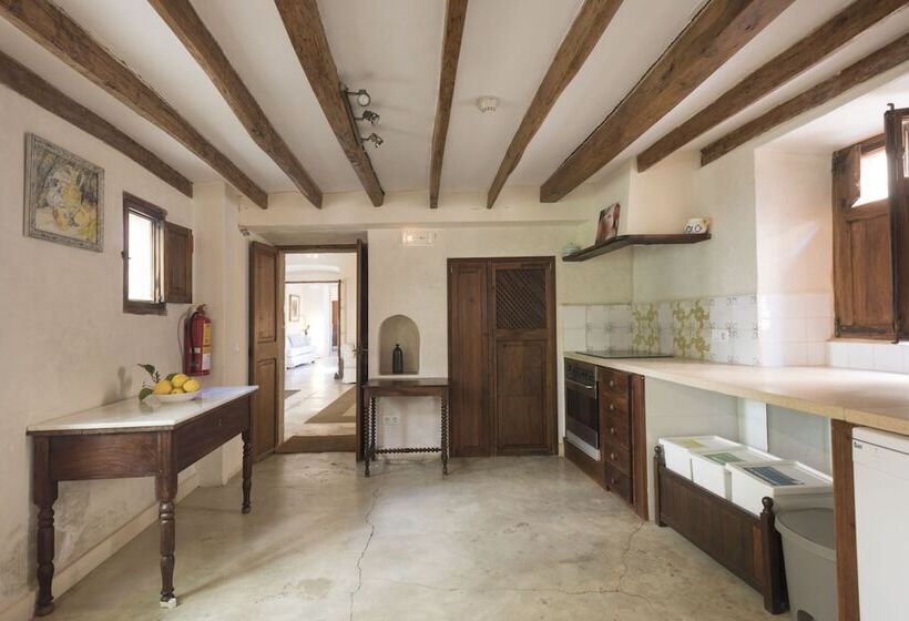 هتل Sa Bisbal Turismo De Interior