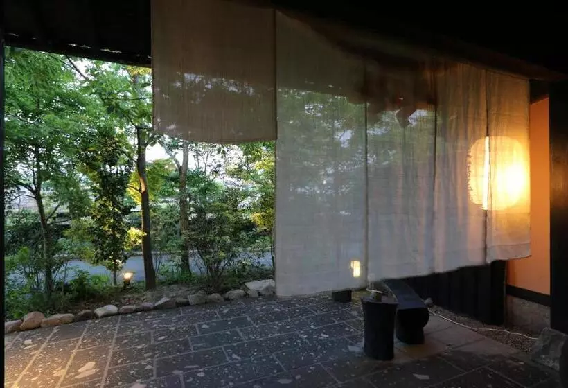 旅館 Shinwaen
