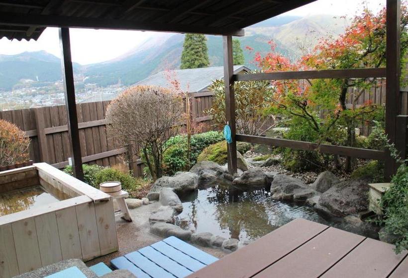 ריוקאן Yufuin Sanso Waremokou