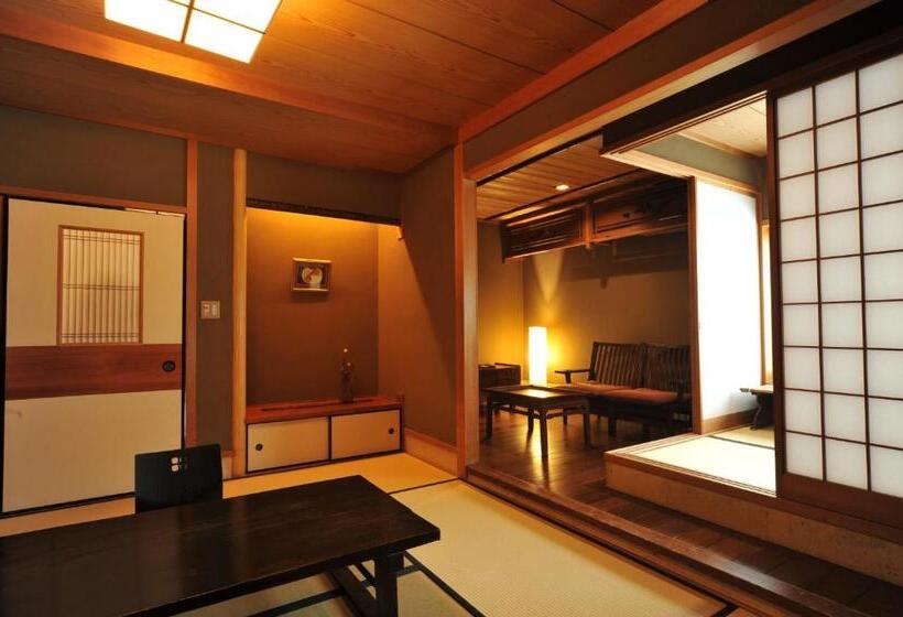 Yuzuya Ryokan   Adult Only