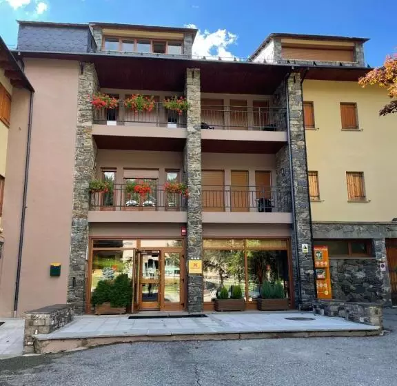 Alberg La Molina Xanascat