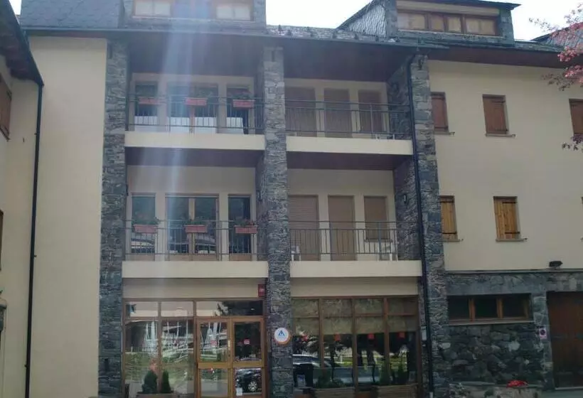 Alberg La Molina Xanascat