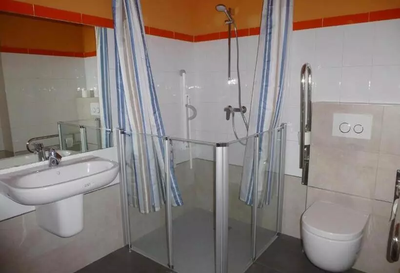 Albergue Ambiental De Beizama   Beizamako Aterpetxea