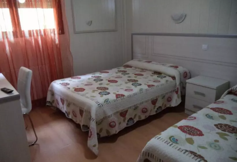 Albergue De Peregrinos A Santiago