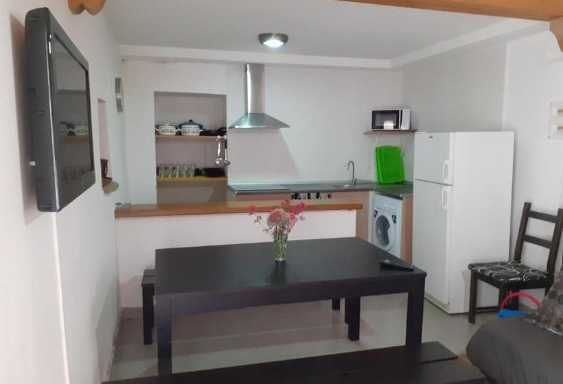 Albergue Las Almunias