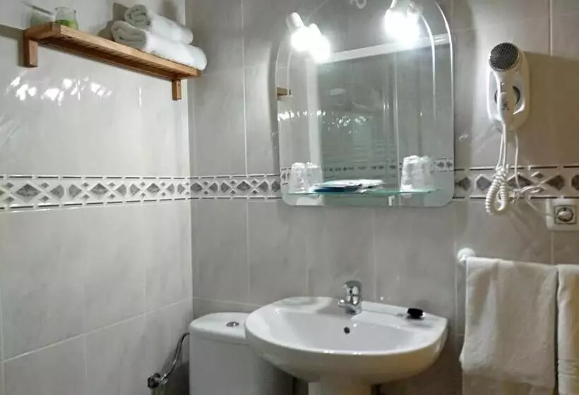 ベッドアンドブレックファースト Hostal Almenara